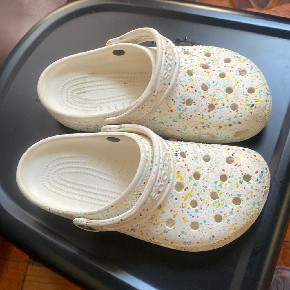 Crocs White Speckled Clogs Size J3